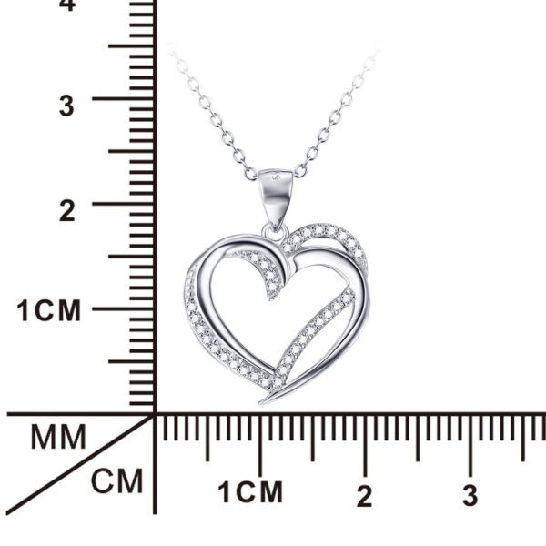Rozměr dámského stříbrného náhrdelníku srdce se zirkony