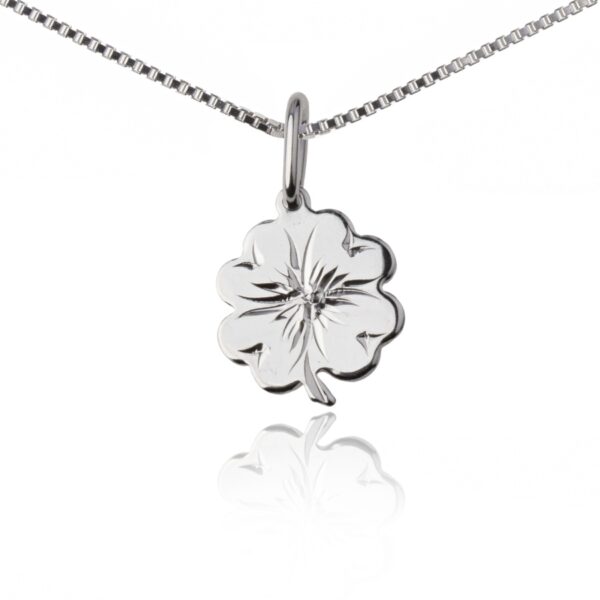 Stříbrný přívěs čtyřlístek gravírovaný