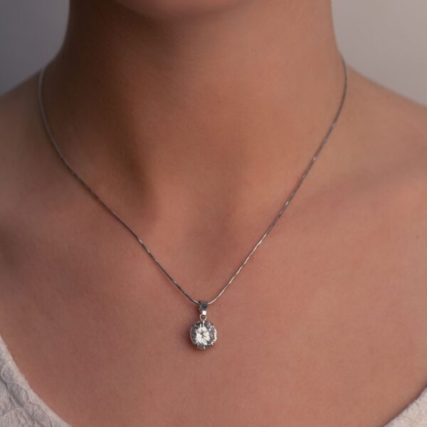 Přívěs k stříbrné soupravě s velkým středovým zirkonem 10mm