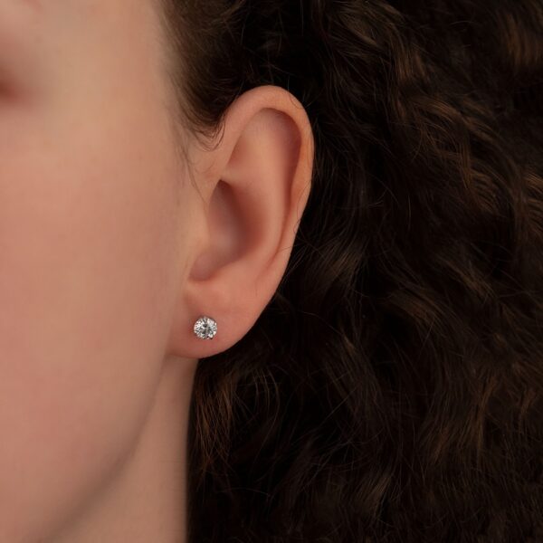 Unisex stříbrné náušnice se zirkonem 5mm