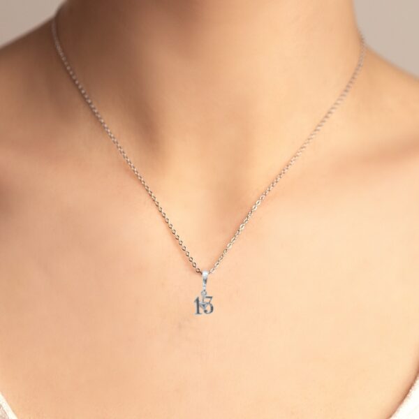 Unisex stříbrný přívěs šťastná třináctka