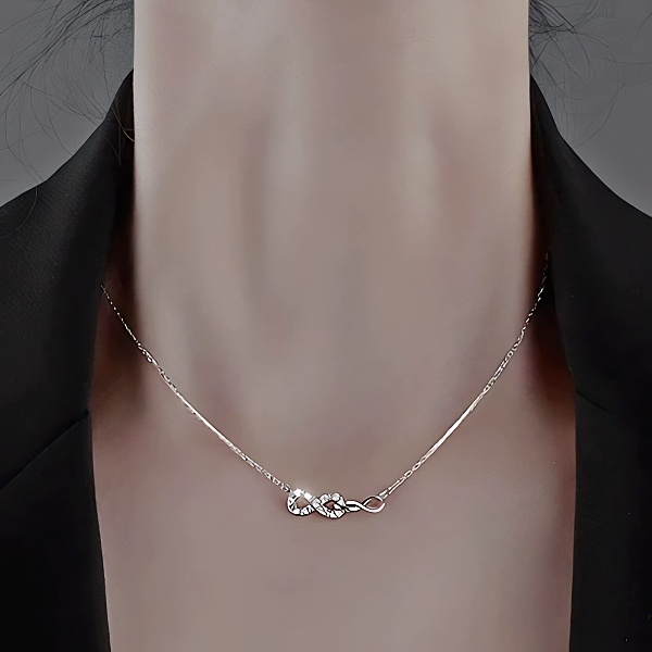 Dámský stříbrný náhrdelník dvě spojené symboly Infinity se zirkony